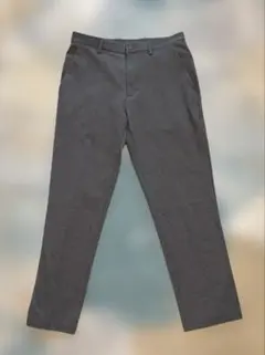 超美品⭐️ユニクロ　ラクチンパンツ　グレー シンプルのサムネイル