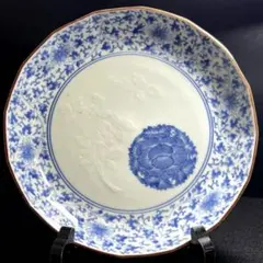 江戸中期　藍柿右衛門　花唐草陽刻花図面取中皿　東Y8-0521☆2Fトヒト 江戸中期 藍柿右衛門 花唐草陽刻花図面取中皿 東Y8-0521☆2Fトヒト