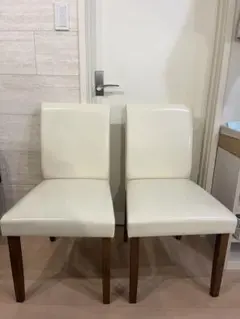 IKEAクリーム色の完売背もたれ付きバースツール2脚セットHENRIKSDAL IKEAクリーム色の完売背もたれ付きバースツール2脚セットHENRIKSDAL