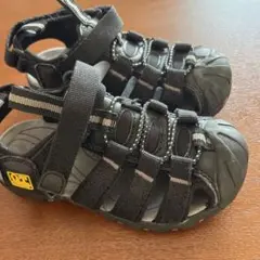 キッズサンダル16センチ　美品