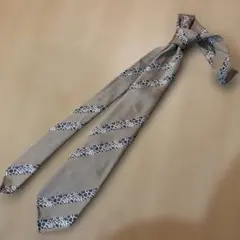 アットヴァンヌッチ セッテピエゲ シルクネクタイ
