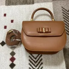 ブラウン　ハンドバッグ
