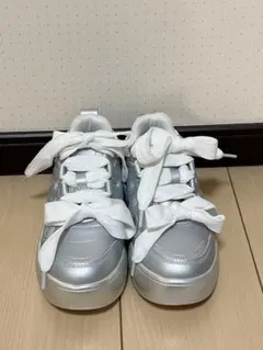 シルバー 厚底スニーカー