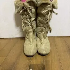 ベージュ ファー付き レースアップブーツ