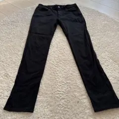 GU スリムフィット ブラックデニム