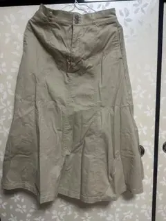 UNIQLO ベージュ フレアロングスカート 67 with Tag