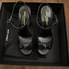 23から23.5cmです。3回履きました。