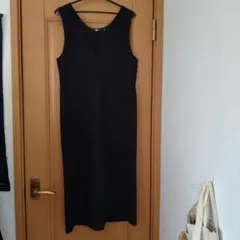 未使用品　ユニクロ　ジャンパースカート　ブラック