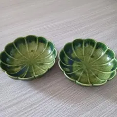 緑色☆花びら型☆陶器ボウル 2個セット