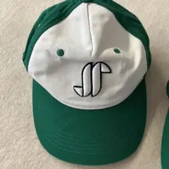 Item thumbnail for item bee84e3d-294f-41a0-bcf0-bcda63ccb05e