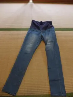 Item thumbnail for item 243f8195-31a1-4fb5-b88a-62cdf975ebe6