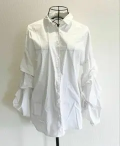 ザラZARA 白 ボリュームスリーブ シャツ無地 おしゃれ
