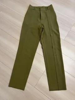 オリーブグリーン スラックス