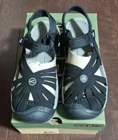 KEEN スポーツサンダル ブラック レディースのサムネイル
