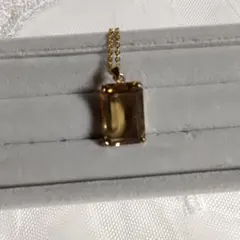 スモーキークオーツエメラルドカットペンダント