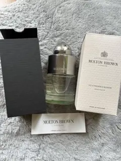 gp☆ほぼ未使用☆ モルトンブラウン ウード・アコード＆ゴールド 50ml