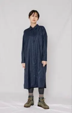 【EKAL】ネイビー チェック柄 ロングシャツワンピースのサムネイル