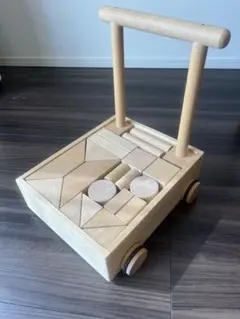 河合楽器の木のおもちゃ　押し車　積み木のサムネイル