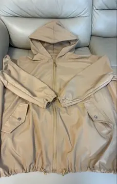ベージュ フード付き ジャケット