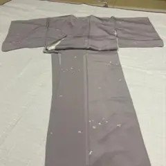 小紋　薄紫色 花柄手描きです。