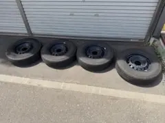 タイヤセット4本15インチ 6.0J×15 195/80R15 107/105Sのサムネイル