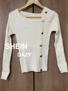 SHEIN DAZY リブ編みホワイトニット　スクエアネック