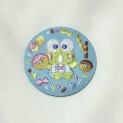 【即購入可】 けろけろけろっぴ 刺繍缶バッジ