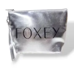FOXEY フォクシー ポーチ シルバー 小物入れ コスメ メイク クラッチのサムネイル