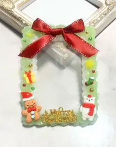 ホイップデコ　トレカケース　B8 緑　白　赤⭐︎クリスマス　硬質ケース