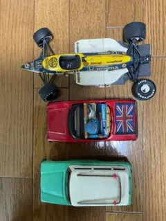 【新品・未使用】ブリキのおもちゃ　サーフボードを乗せた車　10個 新品・未使用】ブリキのおもちゃ サーフボードを乗せた車 10個 - メルカリ