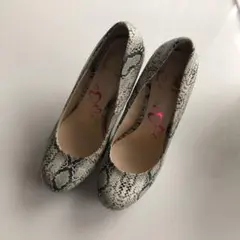 marie claire パイソン柄ヒールパンプスのサムネイル