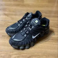 NIKE SHOX ブラック スニーカーのサムネイル