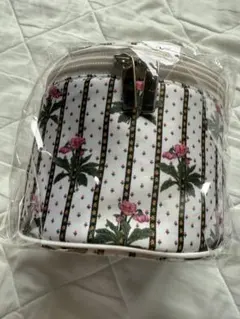 ポール&ジョー大容量ポーチ_ FURLA財布_可愛いスマホケースポーチ付き！