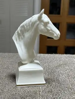 Item thumbnail for item d9c172b3-a4f4-4d84-9885-d4a562b03369