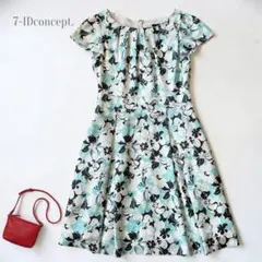 7-IDconcept. フレアワンピース 青白系 花柄 11 半袖 ミモレ丈のサムネイル