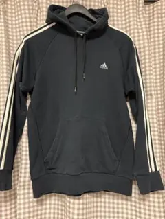 アディダス　adidas フード付きパーカー　紺