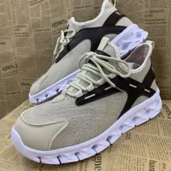 新品★レディース★22.5cm★軽量 特殊ミッドソールスニーカー 3746薄茶色