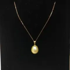 白蝶真珠　１３ミリ　ペンダントトップ　　ステンレスチェーン付き