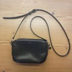 agnès b. ブラックショルダーバッグ