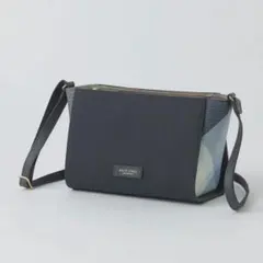 【新品】ブルーレーベルクレストブリッジ　ショルダーバッグ　紺　バーバリー　623