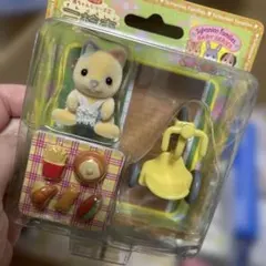 シルバニア　赤ちゃんシリーズ　三輪車　赤ちゃん　ミケネコ　ネコ　レトロ