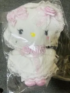 新品　ホワイトフリルデザインシリーズ マスコットホルダー ハローキティ