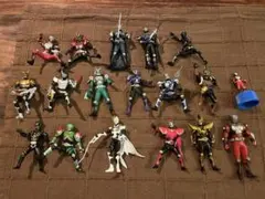 値下げ！仮面ライダー龍騎(カプセルトイ) ガチャポン ガチャガチャ16体　オマケ