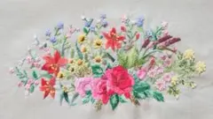 戸塚刺繍　花アレンジ