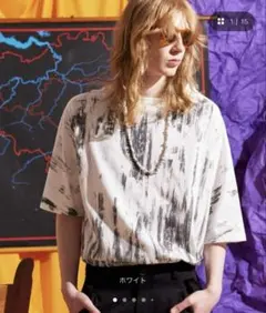 メゾンスペシャル　ハンドプリントフローオーバーサイズクルーネックTシャツのサムネイル