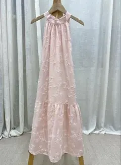 リゾートワンピース　ホルターネック　ピンク