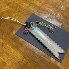 29-CHANEL リボン型キーホルダー 装飾付き