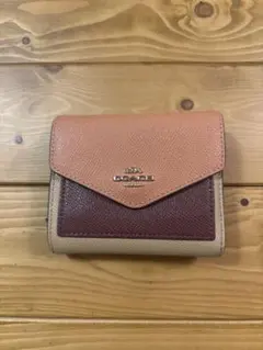 coach レザー三つ折り財布