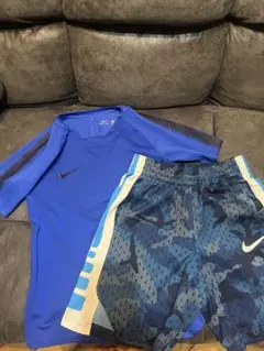 キッズ　Nike DRI-FIT Tシャツとショーツセット Sサイズブルー　青