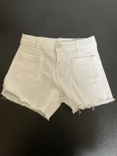 ZARA ホワイトショートパンツ 4-5歳